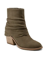 Earth Women's Savvy Ruched Block Heel Boots