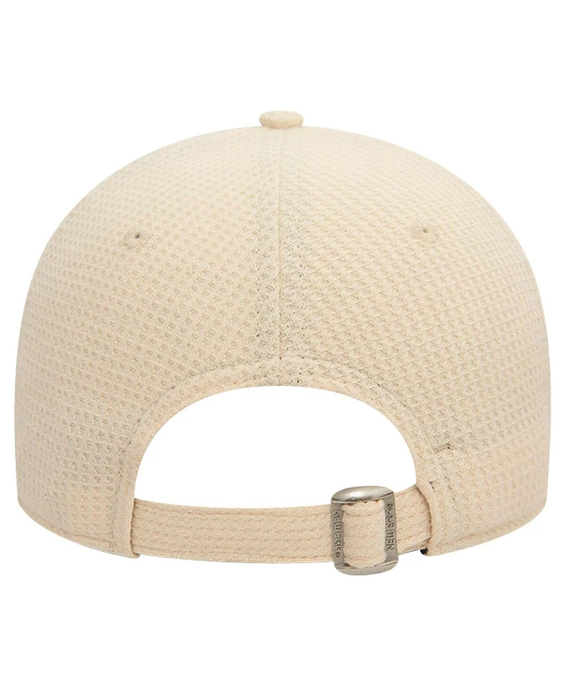 New Era Women's Cream Manchester United Jersey Stitch 9FORTY Adjustable Hat