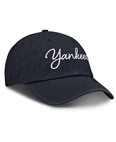 Nike Women's Navy New York Yankees Cooperstown Club Script Adjustable Hat