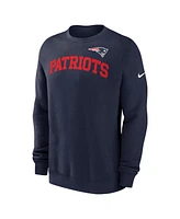 Nike Men's Navy New England Patriots Club Pullover Sweatshirt