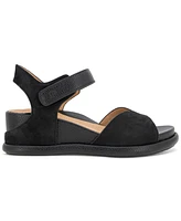Gentle Souls Women's Jalleen Wedge Sandals