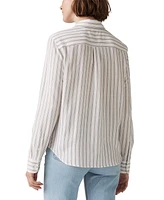 Levi's Women's Classic Fit Button-Front Shirt