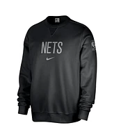 Nike Men's Black Brooklyn Nets Courtside Standard Issue Performance Pullover Sweatshirt