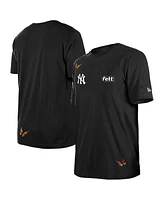 New Era x Felt Men's Black York Yankees T-Shirt