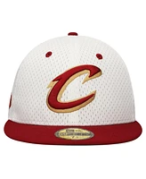 New Era Men's White/Wine Cleveland Cavaliers Throwback 2Tone 59FIFTY Fitted Hat