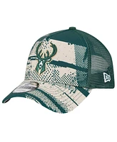 New Era Men's Hunter Green/Cream Milwaukee Bucks Tip Off A-Frame Trucker 9FORTY Adjustable Hat