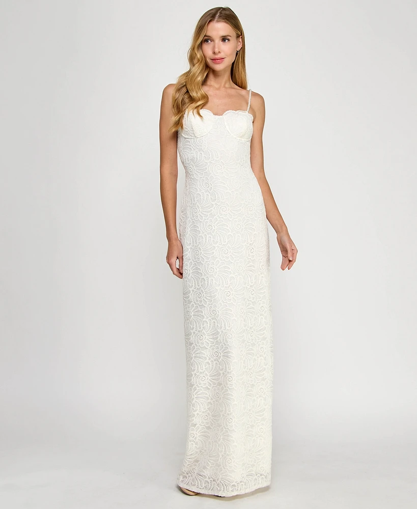 Seni & Cade Juniors' Back-Slit Lace Gown