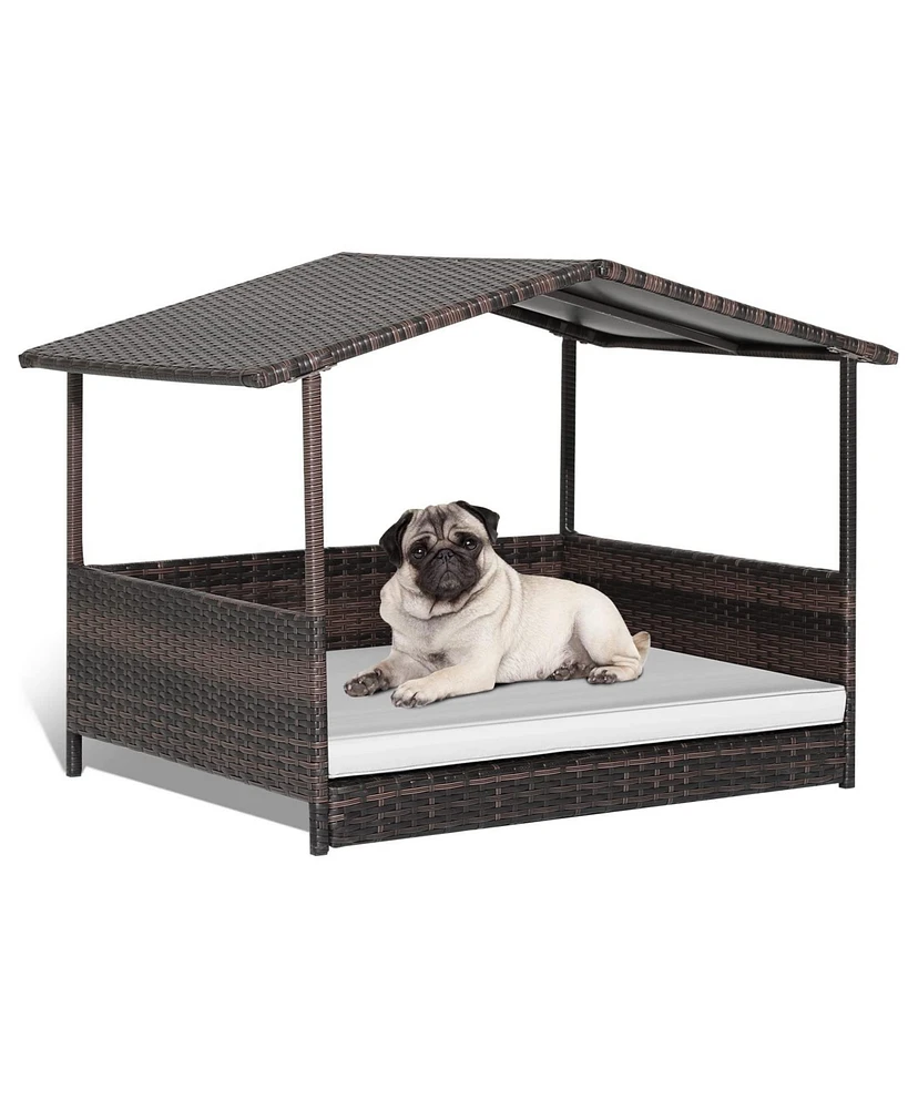 Wicker Outdoor Dog House with Weatherproof Roof