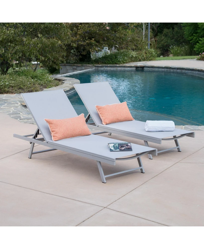 Luxurious Chaise Lounge Set for Sunbathing and Poolside Comfort