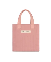 Free Oscar de la Renta Tote with $109 purchase from the Oscar de la Renta fragrance collection