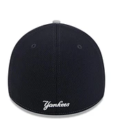 New Era Men's Navy/Gray York Yankees 2025 Mlb Clubhouse 39THIRTY Flex Hat