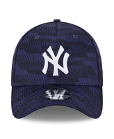 New Era Men's Navy/ York Yankees 2025 Mlb Clubhouse 39THIRTY Flex Hat