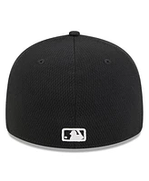 New Era Men's Black Texas Rangers 2025 Mlb Clubhouse Low Profile 59FIFTY Fitted Hat