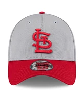 New Era Men's Gray/Red St. Louis Cardinals 2025 Batting Practice 39THIRTY Flex Hat