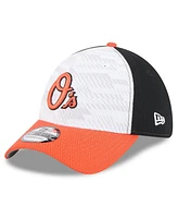 New Era Men's Black/Orange Baltimore Orioles 2025 Mlb Clubhouse 39THIRTY Flex Hat