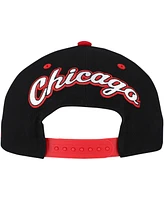 Mitchell & Ness Men's Black/Red Chicago Blackhawks Backside Script Two-Tone Pro Crown Adjustable Hat