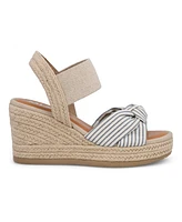 Mia Women's Belinda Round Toe Wedge Sandals