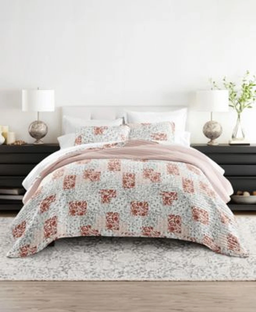 Ienjoy Home Scrolled Patchwork Reversible Quilt Sets