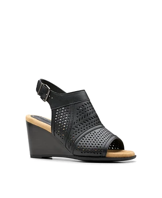 Clarks Collection Women's Emmalae Hope Wedge Sandals