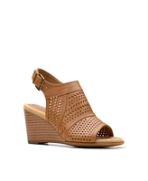 Clarks Collection Women's Emmalae Hope Wedge Sandals