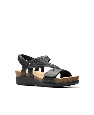 Clarks Women's Calenne Carmen Slip On Flat Sandals