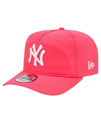 New Era Men's Pink New York Yankees Everyday Golfer Adjustable Hat