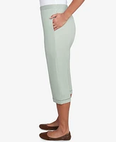 Alfred Dunner Women's Santa Fe Relaxed Crochet Hem Capri Pants