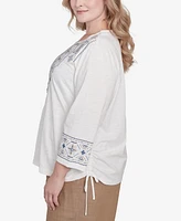 Alfred Dunner Plus Summer Solstice Linear Embroidered Tie Sleeve Top