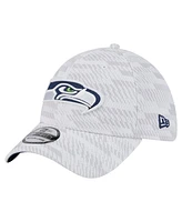 New Era Men's White Seattle Seahawks Gameday Graded 39THIRTY Flex Hat