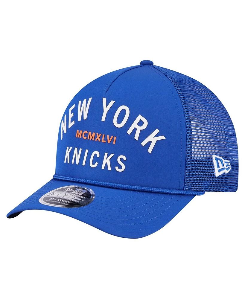 New Era Men's Blue New York Knicks Minimalist A-Frame 9FORTY Trucker Hat