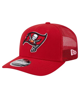 New Era Men's Red Tampa Bay Buccaneers Main Trucker 9SEVENTY Stretch snap Hat