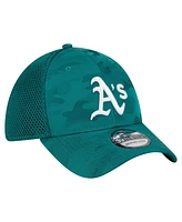 New Era Men's Green Athletics Subtle Camo 39THIRTY Flex Hat