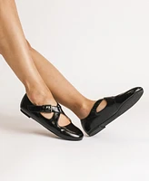 Journee Collection Women's Ivanna Almond Toe Mary Jane Flats