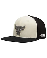 Pro Standard Men's Cream Chicago Bulls French Terry Snapback Hat