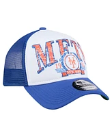 New Era Men's White New York Mets Distressed 9FORTY A-Frame Adjustable Trucker Hat