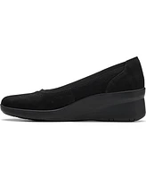 Clarks Collection Women's Suttyn Kaylie Slip-On Shoes