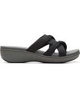 Clarks Cloudsteppers Women's Breeze Rae Cam Slip-On Flat Sandals