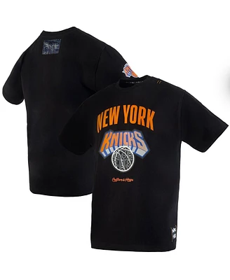 Two Hype x Nba Men's Black New York Knicks Culture Hoops Collection Premium T-Shirt