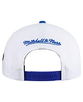 Mitchell & Ness Men's White Chicago Bulls Core Pro Crown Adjustable Hat