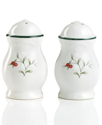 Pfaltzgraff Winterberry Salt and Pepper Shakers