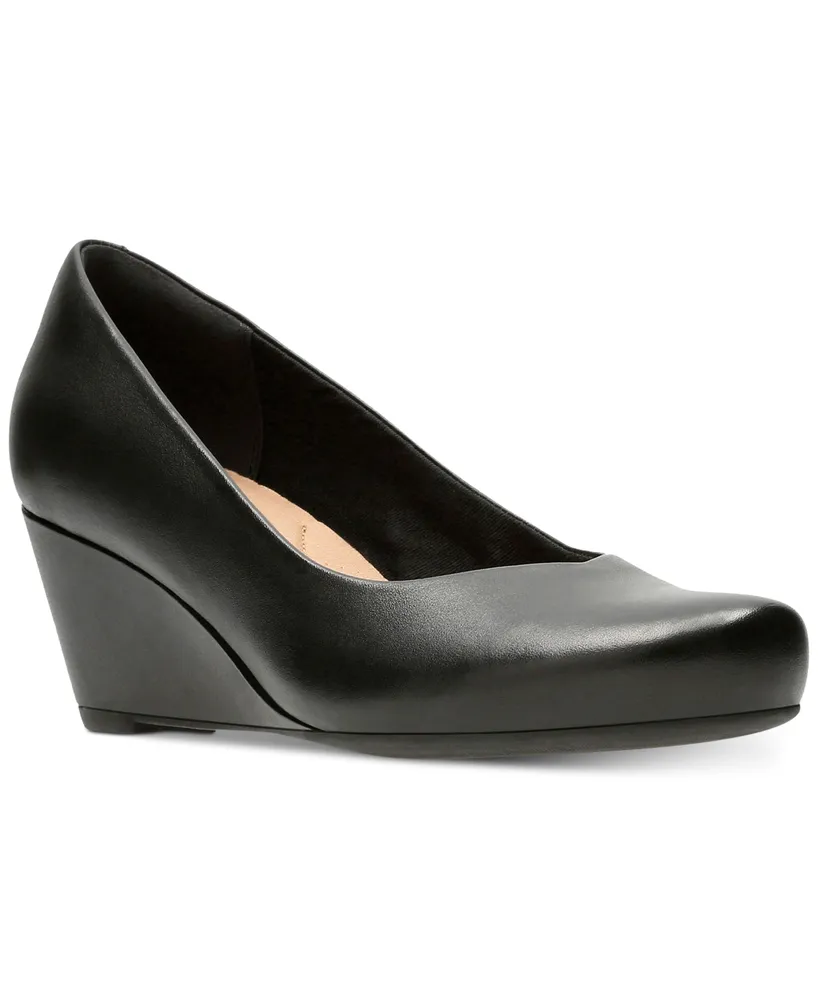 Clarks Collection Women's Flores Tulip Wedge Pumps