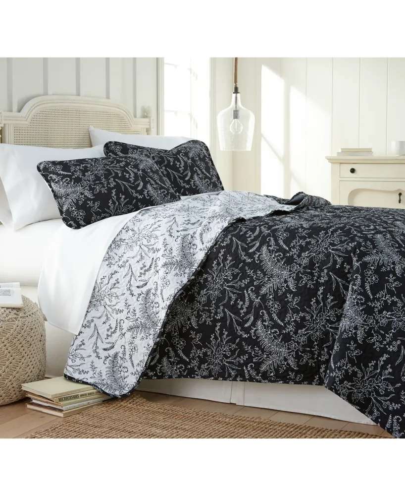 Southshore Fine Linens Lightweight Reversible Floral Quilt and Sham Set,  King/California King