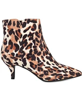 Journee Collection Women's Isobel Pointed Toe Booties