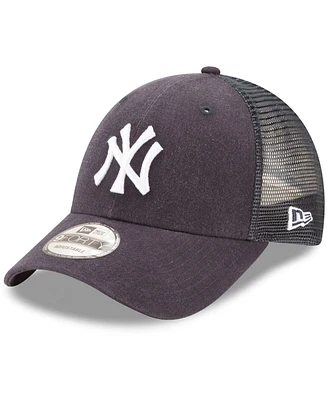 Men's Navy New York Yankees Trucker 9FORTY Adjustable Snapback Hat