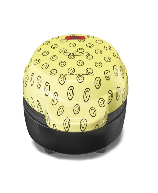 Kitchen  Brand New Bella Mini Smiley Face Waffle Maker Yellow