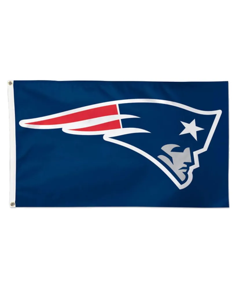Wincraft New England Patriots Deluxe 3' x 5' Flag