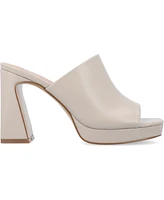 Journee Collection Women's Ezzlynn Platform Sandals