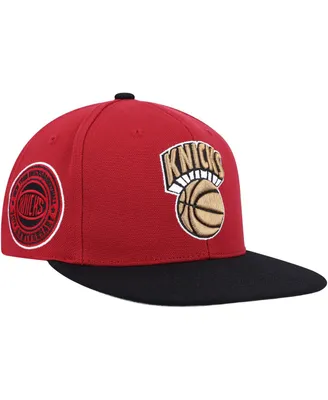Men's Mitchell & Ness Red, Black New York Knicks Hardwood Classics Free Bird Snapback Hat