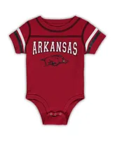 Newborn and Infant Girls and Boys Colosseum Cardinal Arkansas Razorbacks Chocolate Bodysuit and Bib Set