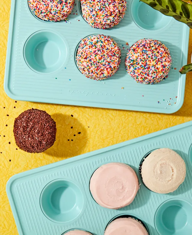 Rachael Ray Yum-o! Nonstick 2-Pc. Bakeware Mini Muffin and Cupcake Pan Set  - Macy's